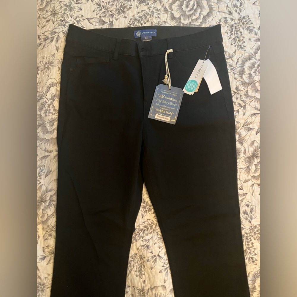 Democracy Kathryn Bootcut Jeans size 12 NWT